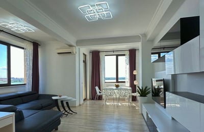 Аренда светлой 3-комнатной квартиры, 100 м², вид на озеро, Mamaia, Констанца, Румыния